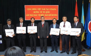 Người Việt Nam tại Ucraina quyên góp ủng hộ xây Đài tưởng niệm Gạc Ma