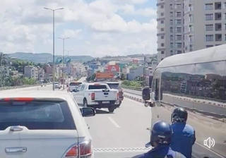 Nổi máu ‘anh hùng xa lộ’