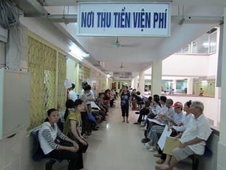 Lùi thời gian tăng viện phí năm 2016