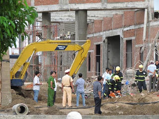 Sập nhà hàng, 1 người chết, 4 người bị thương nặng