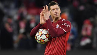 Đánh bại Salzburg  7-1, Bayern Munich vào tứ kết Champions League 