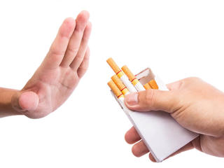 Hãy từ bỏ thuốc lá vì cộng đồng