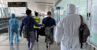 Bàn giao hai đối tượng đặc biệt nguy hiểm cho Cảnh sát Hoa Kỳ