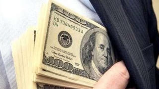 Chiếm đoạt tài sản của người nhẹ dạ cả tin sẽ bị xử lý hình sự