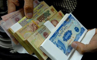 Không dễ đổi tiền mới