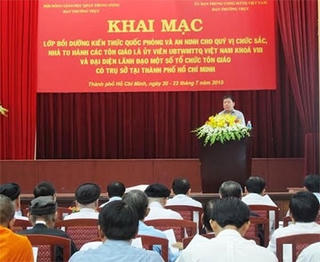 Bồi dưỡng kiến thức quốc phòng và an ninh cho các vị chức sắc tôn giáo