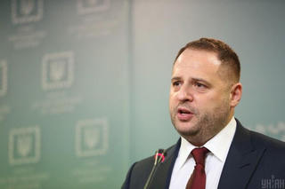 Chính trường Ukraine dậy sóng