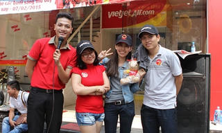 Tham gia chương trình “Happy weekend” và nhận vé máy bay miễn phí