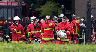 Giáo hoàng Francis cảm ơn những người lính cứu hỏa trong vụ cháy Nhà thờ Đức Bà Paris