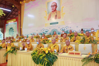 Hàng vạn lượt Phật tử dự Đại giới đàn Thiện Hoa Phật lịch 2565