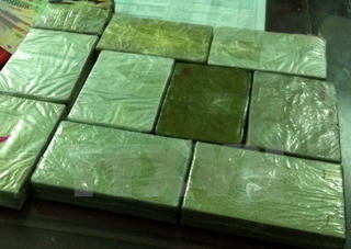 Lạng Sơn: Bắt đối tượng vận chuyển 14 bánh heroin