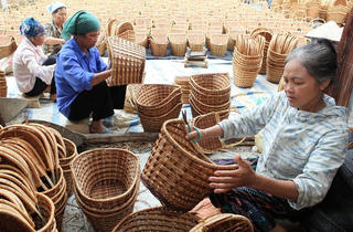 Điểm tựa giúp thoát nghèo