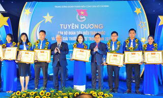 94 cán bộ đoàn xuất sắc nhận Giải thưởng Lý Tự Trọng năm 2022