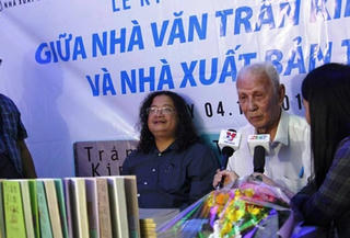 Mua bản quyền trọn đời tác phẩm của nhà văn Trần Kim Trắc