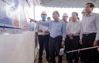 Thủ tướng Nguyễn Xuân Phúc kiểm tra tiến độ dự án cao tốc Trung Lương - Mỹ Thuận