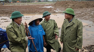 Hỗ trợ để người dân tái sản xuất