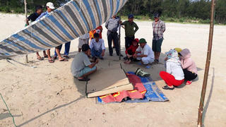 Phát hiện xác người đàn ông trôi dạt vào bờ biển Quảng Ngãi