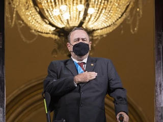 Tổng thống Guatemala mắc Covid-19, tình hình ở Italy xấu đi