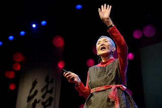 Cụ bà 81 tuổi học lập trình để... thiết kế game