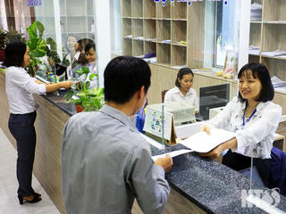 Khơi thông tư duy phục vụ