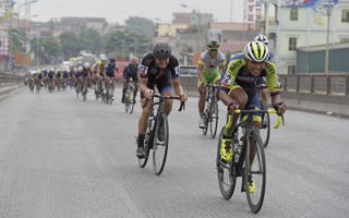 Chặng 3 Giải Xe đạp quốc tế VTV 2018: Các tay đua nước ngoài thắng lớn