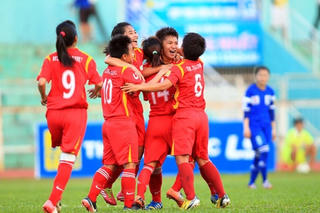 Vòng 13 giải VĐQG nữ 2015:  TP HCM áp sát ngôi vô địch