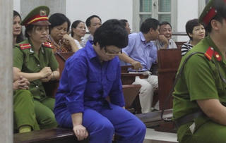 Giữ nguyên quan điểm đề nghị truy tố bà Châu Thị Thu Nga