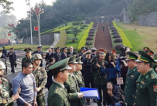 Tiếp nhận đối tượng truy nã đặc biệt trong đường dây 300 bánh heroin xuyên quốc gia