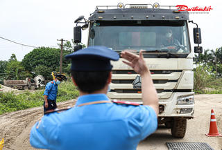 Bốc xếp hàng hóa quá tải: Phạt nặng bến cát, xử nghiêm tài xế