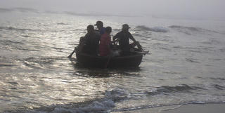 Quảng Nam: Một ngư dân chèo thuyền thúng đánh cá bị mất tích