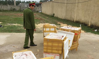 Phát hiện nhiều thực phẩm bẩn chuẩn bị ‘ra quán’