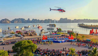 Biển người đổ về Carnaval mùa đông Hạ Long