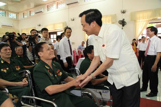 Chung sức chăm lo cuộc sống người có công