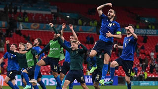 EURO 2020: Xác định 4 đội tuyển đầu tiên tại vòng tứ kết 