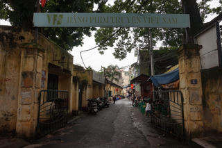 Bộ trưởng Văn hóa chỉ đạo trả lương cho cán bộ Hãng phim truyện trong tuần