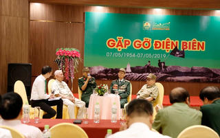 Xúc động buổi giao lưu với các cựu binh Điện Biên Phủ