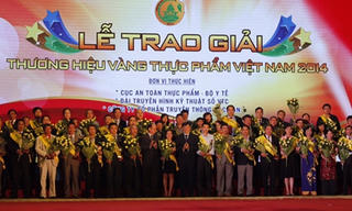 Vinamilk được vinh danh thương hiệu vàng thực phẩm Việt Nam năm 2014