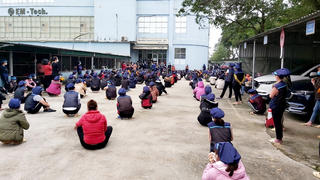 Hơn 500 công nhân Em-Tech đình công đòi quyền lợi