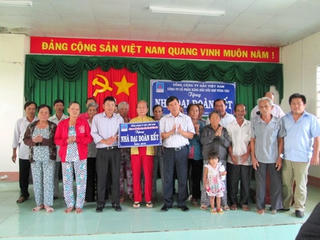 Cà Mau bàn giao 80 căn nhà Đại đoàn kết cho người nghèo