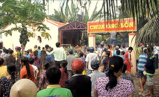 Tục 'Thí Giàn' dịp cúng cô hồn tháng 7 tại miền Tây