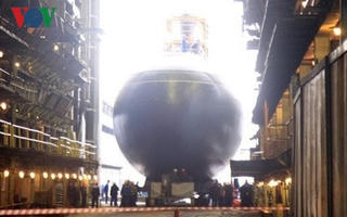 Thượng cờ 2 tàu ngầm Bà Rịa - Vũng Tàu và Đà Nẵng vào cuối tháng 2