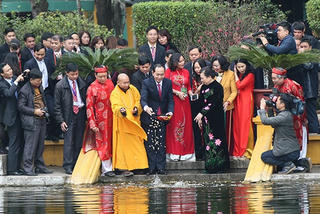 Ấm áp tình nghĩa đồng bào