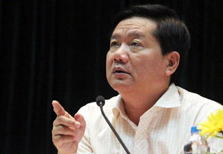 Cử tri phàn nàn với ông Đinh La Thăng vì mua nhà không có cầu thang