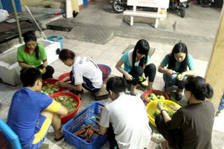 Vào chùa ở trọ đi thi