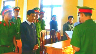 Bắt giam giám đốc phát hành hóa đơn trái phép
