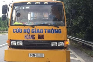 Phạt 17 triệu, tước bằng 6 tháng lái xe chạy ngược chiều trên cao tốc