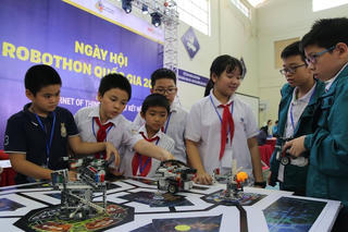 Ngày hội Robothon miền Bắc: Khơi nguồn sáng tạo cho những lập trình viên nhí