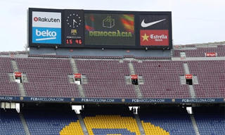 Barca: Biểu tượng bị mắc kẹt trong cơn bão chia rẽ ở Catalonia