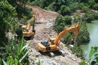 Dự án thủy điện 9 năm 8 lần đổi phép vẫn chưa xong