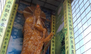 Tượng Phật bằng hoa bất tử xác lập kỷ lục thế giới